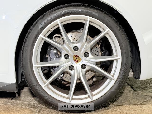 Porsche 911 2017-08 8223860-8
