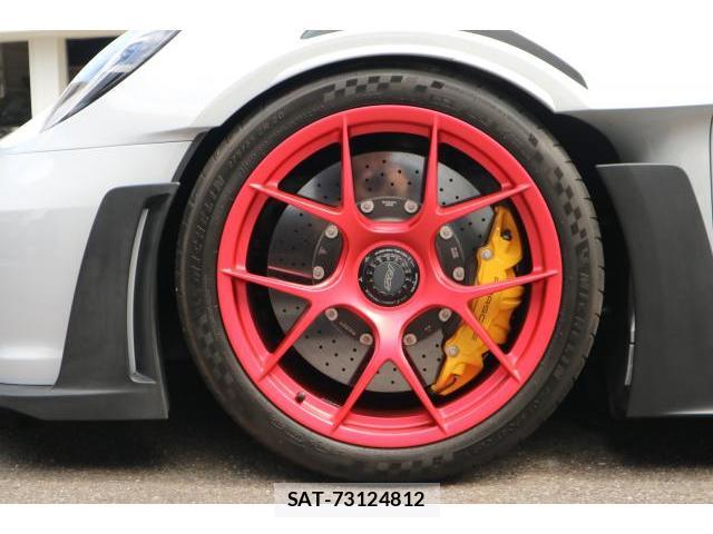Porsche 911 2024-04 8223864-10