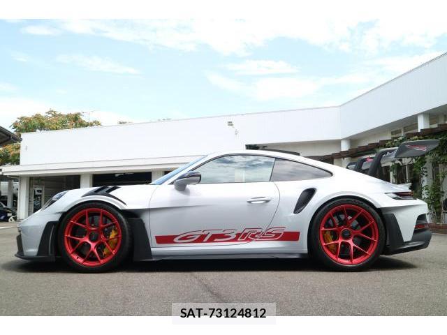 Porsche 911 2024-04 8223864-2