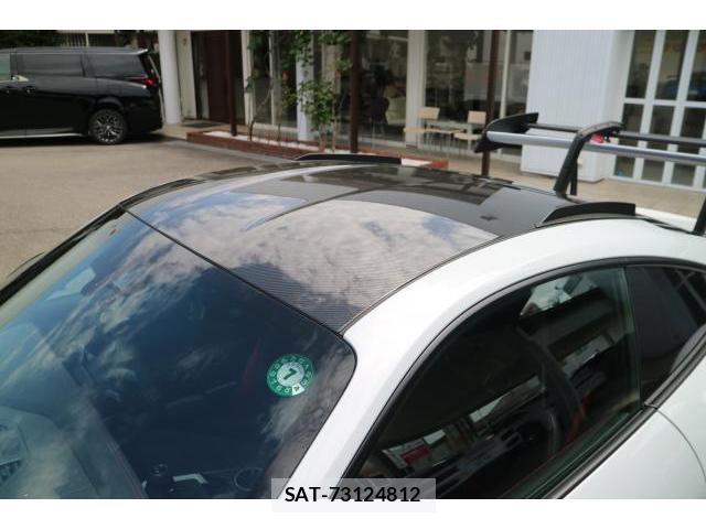 Porsche 911 2024-04 8223864-8