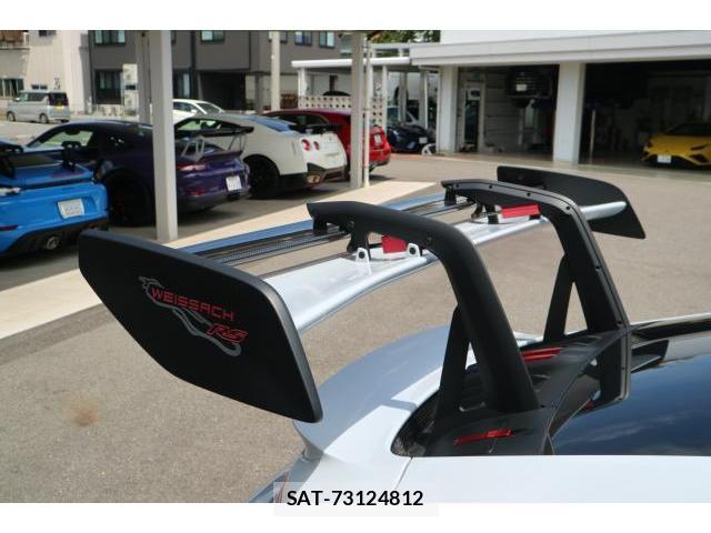 Porsche 911 2024-04 8223864-9