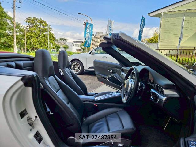 Porsche 911 2012-05 8224738-12