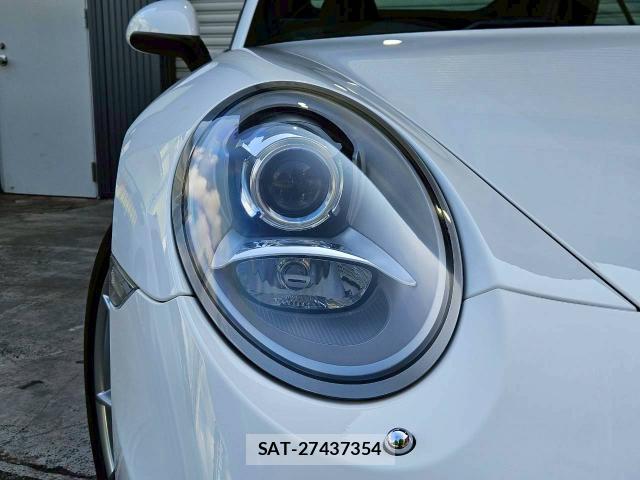 Porsche 911 2012-05 8224738-2