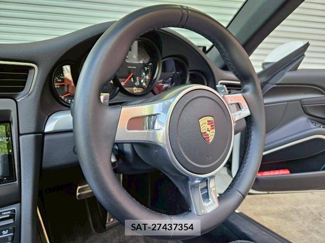 Porsche 911 2012-05 8224738-7