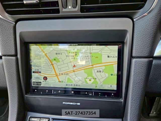 Porsche 911 2012-05 8224738-9