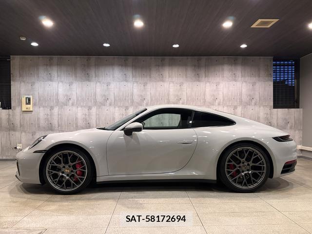 Porsche 911 2020-12 8225559-14
