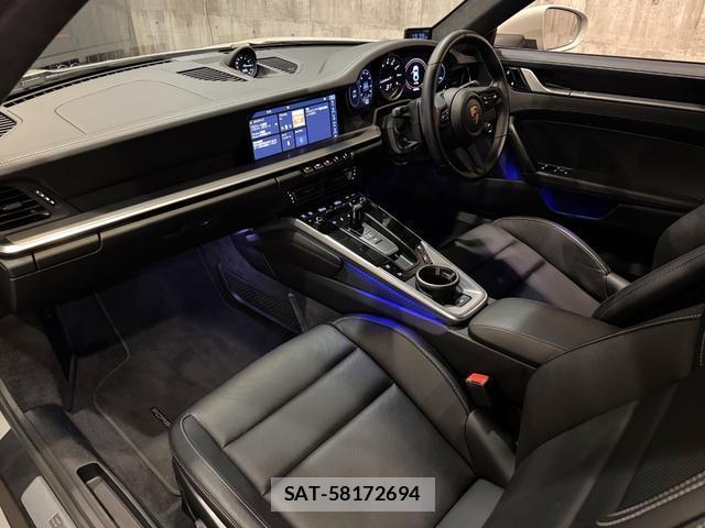 Porsche 911 2020-12 8225559-19