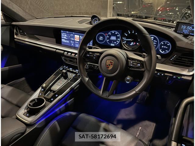 Porsche 911 2020-12 8225559-6