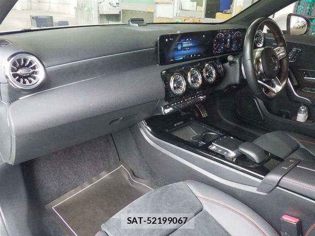 Mercedes Benz A-CLASS 2023-01 8219038-2