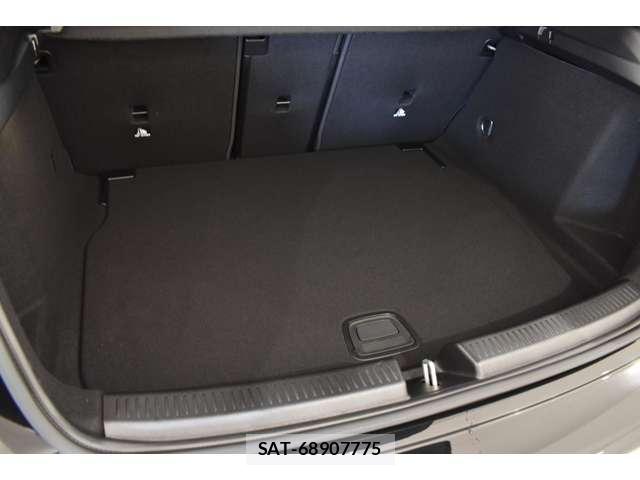Mercedes Benz A-CLASS 2026-04 8221802-18