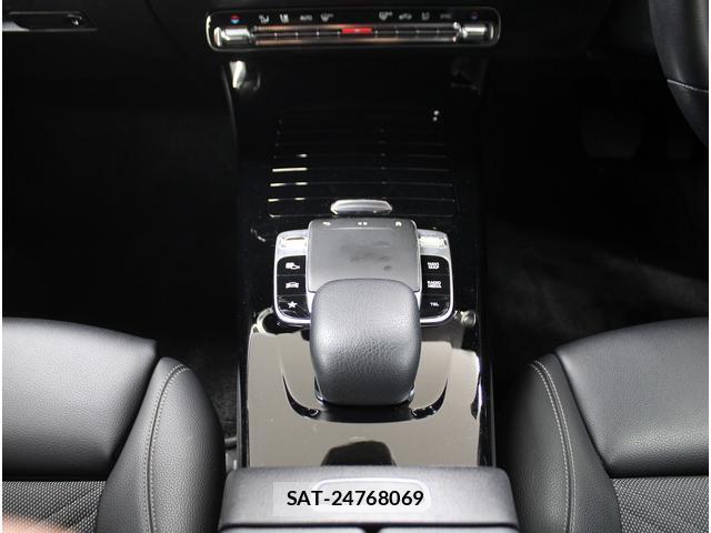 Mercedes Benz A-CLASS 2019-01 8222362-8