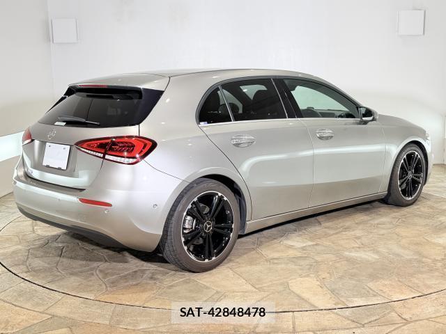 Mercedes Benz A-CLASS 2018-12 8223856-2