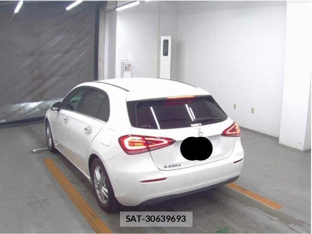 Mercedes Benz A-CLASS 2019-09 8224260-1