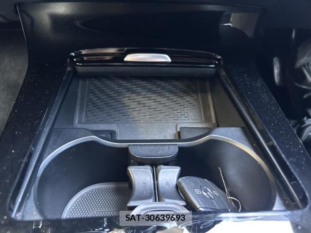 Mercedes Benz A-CLASS 2019-09 8224260-16