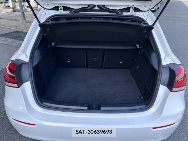 Mercedes Benz A-CLASS 2019-09 8224260-17