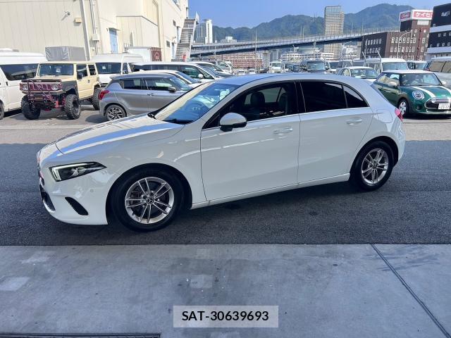 Mercedes Benz A-CLASS 2019-09 8224260-8