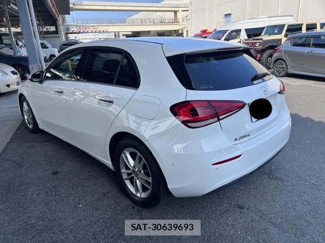 Mercedes Benz A-CLASS 2019-09 8224260-9