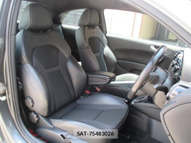 Audi A1 2013-12 8216345-6