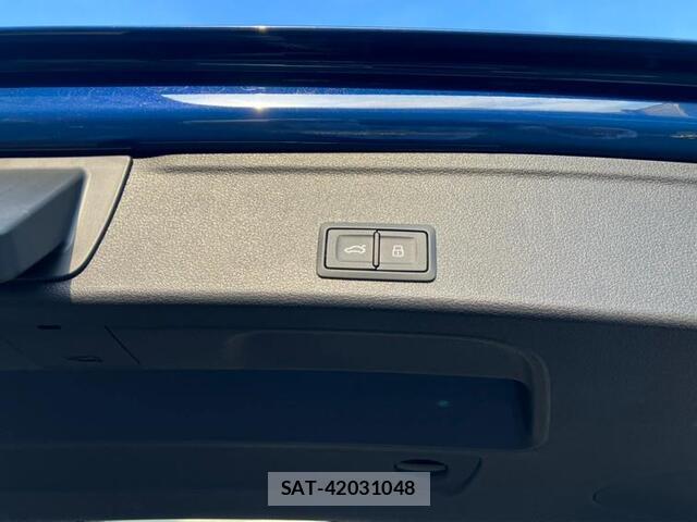 Audi A4 2024-09 8218390-16