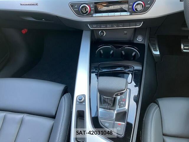 Audi A4 2024-09 8218390-9