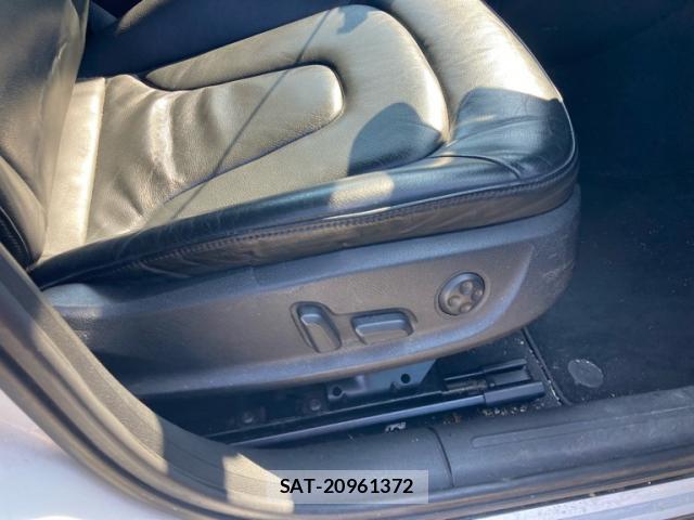 Audi A4 2008-07 8219947-6