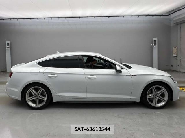 Audi A5 2017-11 8219051-12
