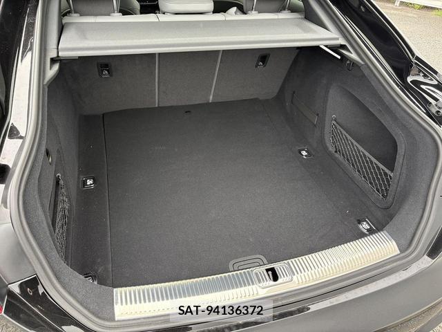 Audi A5 2023-12 8221987-15