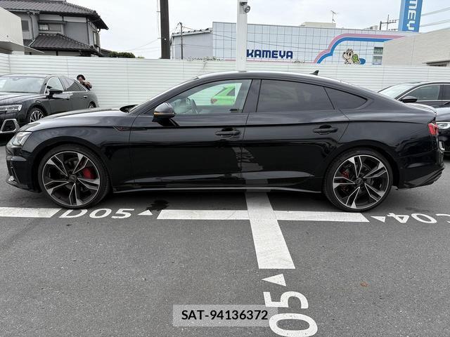 Audi A5 2023-12 8221987-18