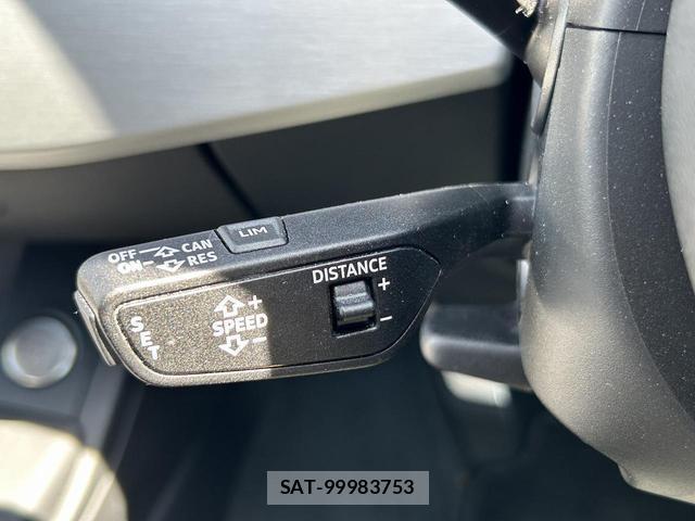 Audi A5 2017-08 8221990-9