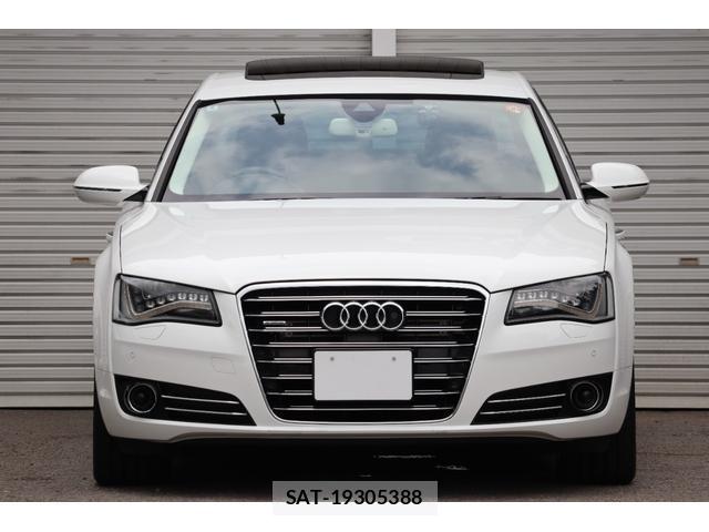 Audi A8 2011-08 8220825-10