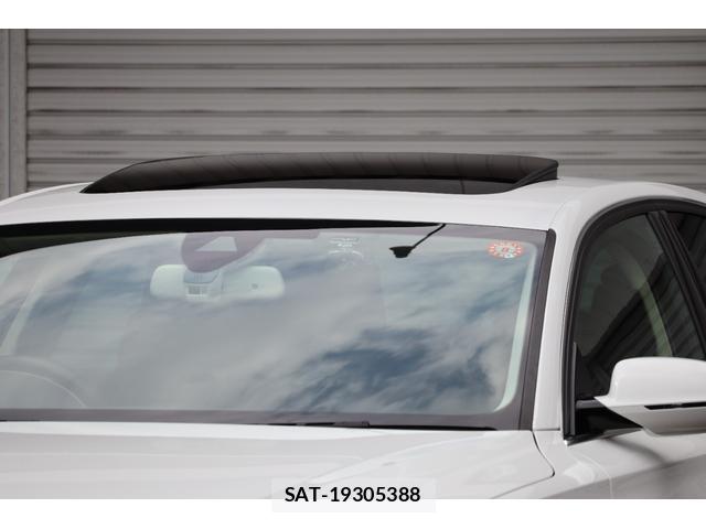 Audi A8 2011-08 8220825-13