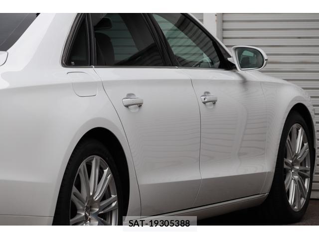 Audi A8 2011-08 8220825-18