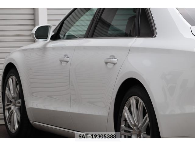 Audi A8 2011-08 8220825-19
