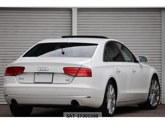 Audi A8 2011-08 8220825-8