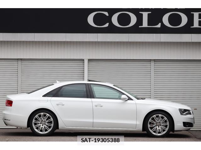 Audi A8 2011-08 8220825-9