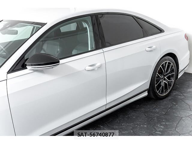 Audi A8 2021-06 8221752-7