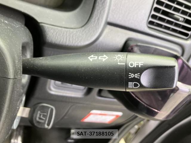 Honda ACTY VAN 2017-04 8225342-11