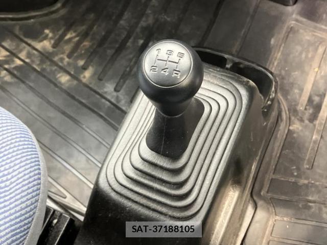 Honda ACTY VAN 2017-04 8225342-13