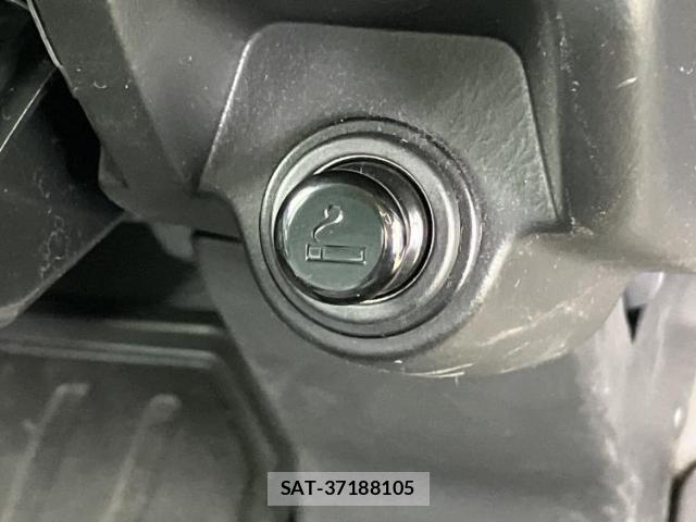 Honda ACTY VAN 2017-04 8225342-17