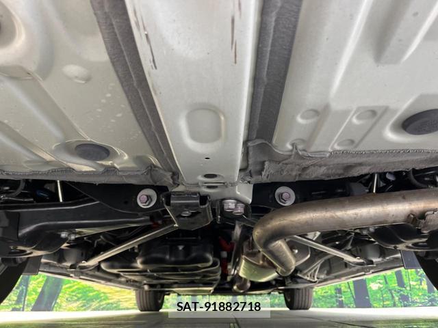 Toyota ALPHARD HYBRID 2023-12 8219717-18