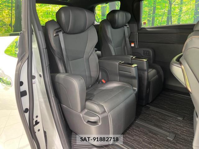 Toyota ALPHARD HYBRID 2023-12 8219717-8