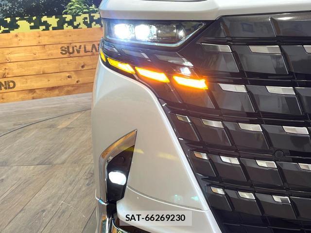 Toyota ALPHARD HYBRID 2024-05 8220367-12