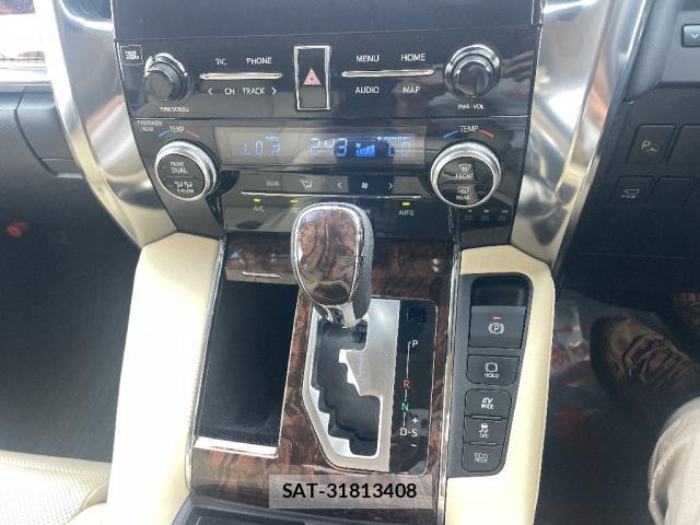 Toyota ALPHARD HYBRID 2021-09 8220451-10