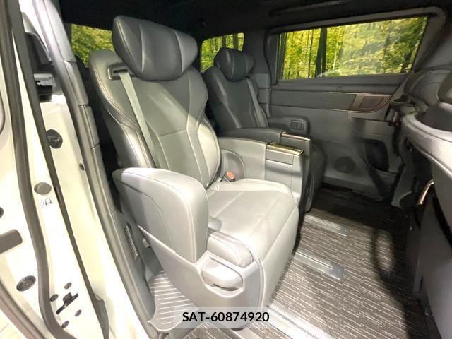 Toyota ALPHARD HYBRID 2024-06 8221979-8
