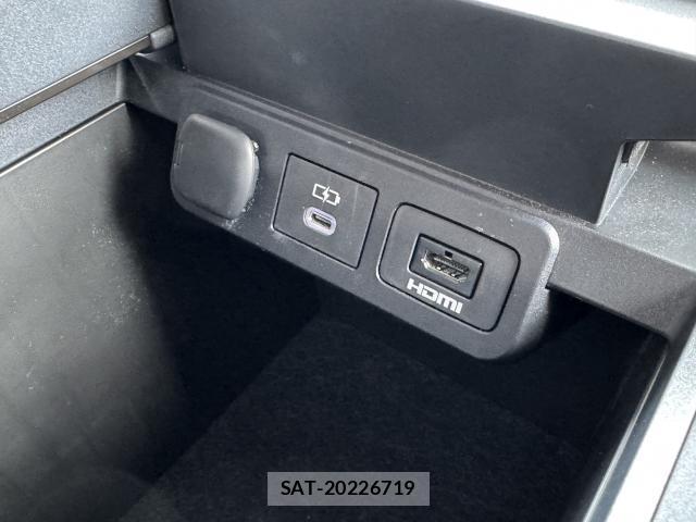 Toyota ALPHARD HYBRID 2024-12 8223235-17
