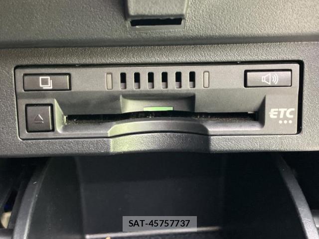 Toyota ALPHARD HYBRID 2017-05 8225204-12