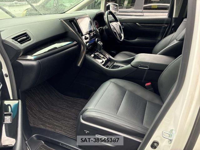Toyota ALPHARD 2021-02 8216398-11