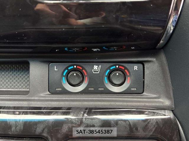 Toyota ALPHARD 2021-02 8216398-12