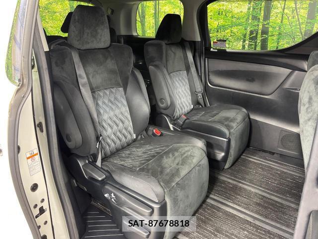 Toyota ALPHARD 2019-09 8216674-8