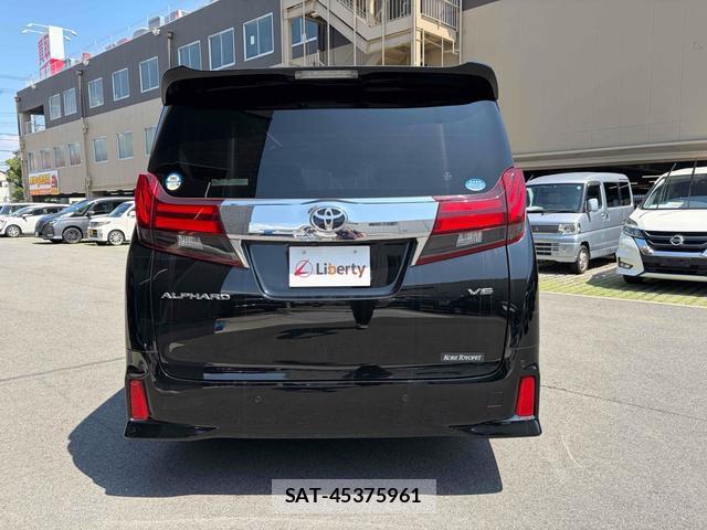 Toyota ALPHARD 2017-09 8216843-11